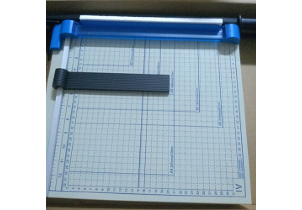 Bàn cắt giấy A3 bosser 858